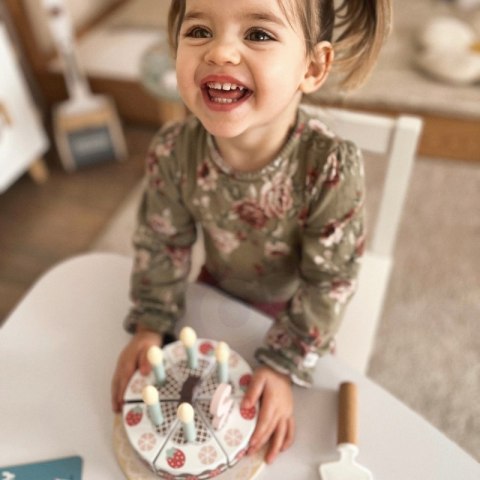 TOOKY TOY Drewniany Tort Urodzinowy do Krojenia na Rzepy ze Świeczkami i Kartką Urodzinową 20 el.